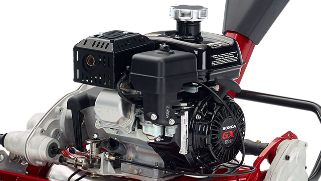 Проверенный двигатель с достаточным запасом мощности для агрегата и навесного.